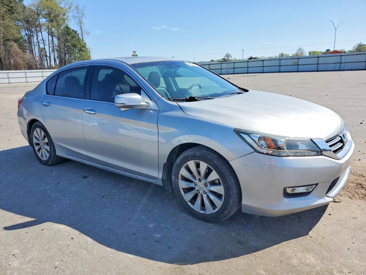 2015 HONDA ACCORD