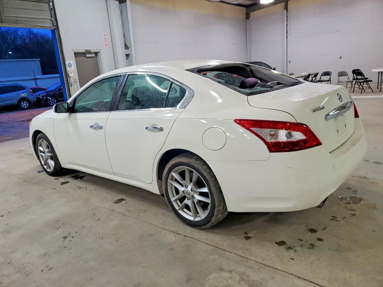 2009 NISSAN Maxima
