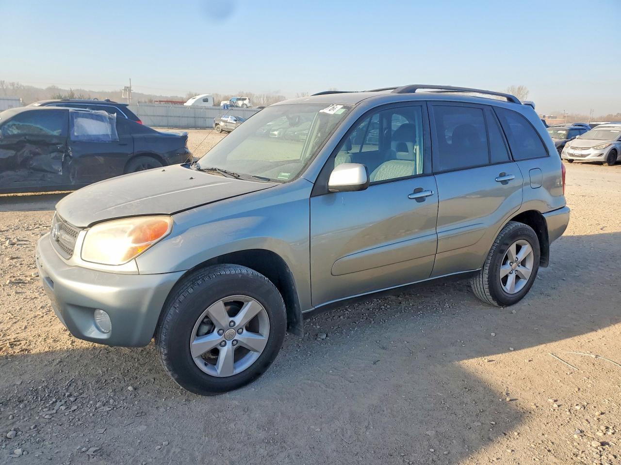 2004 TOYOTA RAV4