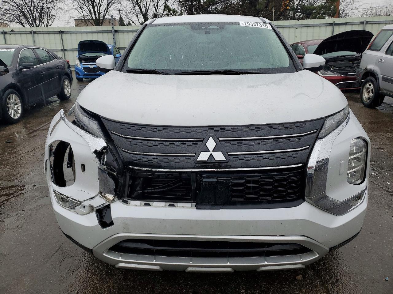 2023 MITSUBISHI outlander