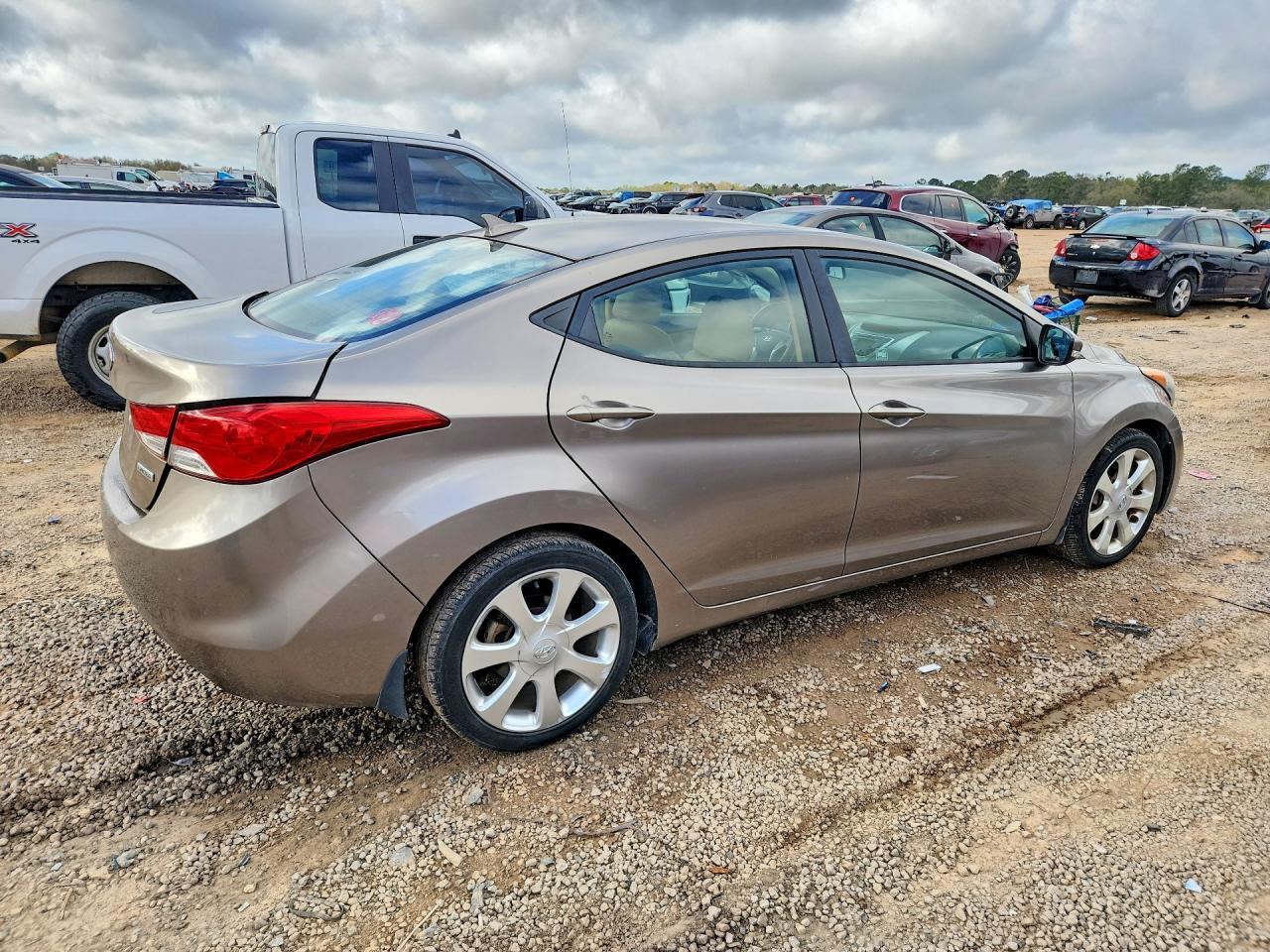 2012 HYUNDAI ELANTRA