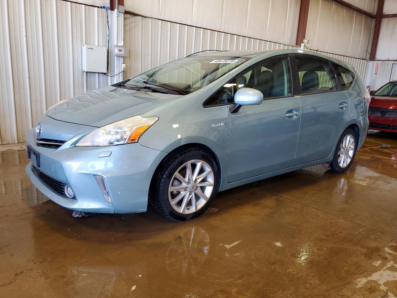 2013 TOYOTA PRIUS V