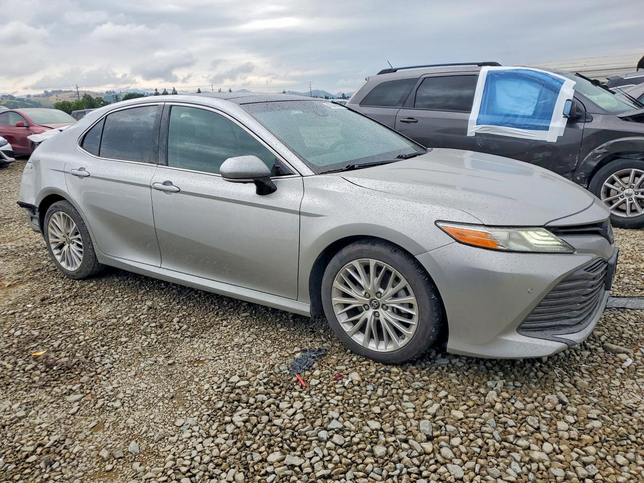 2018 TOYOTA CAMRY