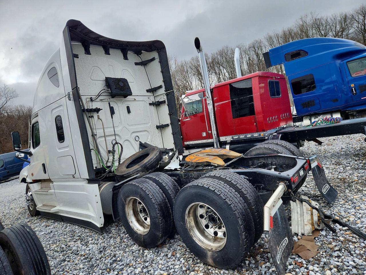 2025 FREIGHTLINER CASCADIA 126