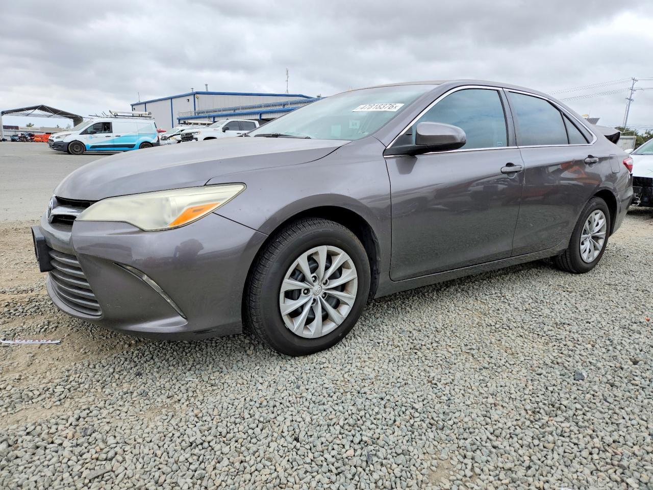 2016 TOYOTA CAMRY