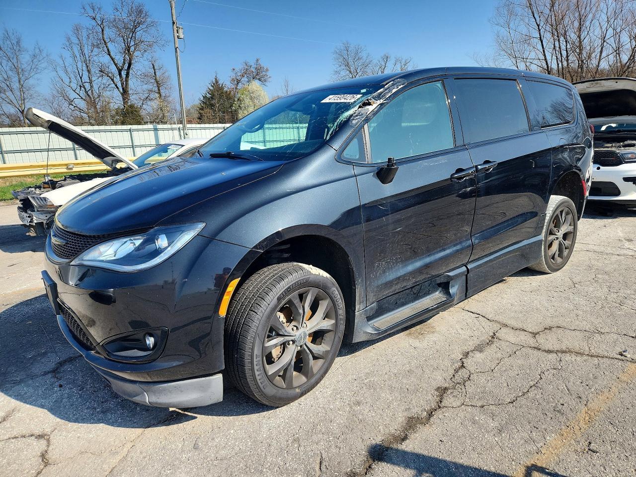 2020 CHRYSLER Pacifica
