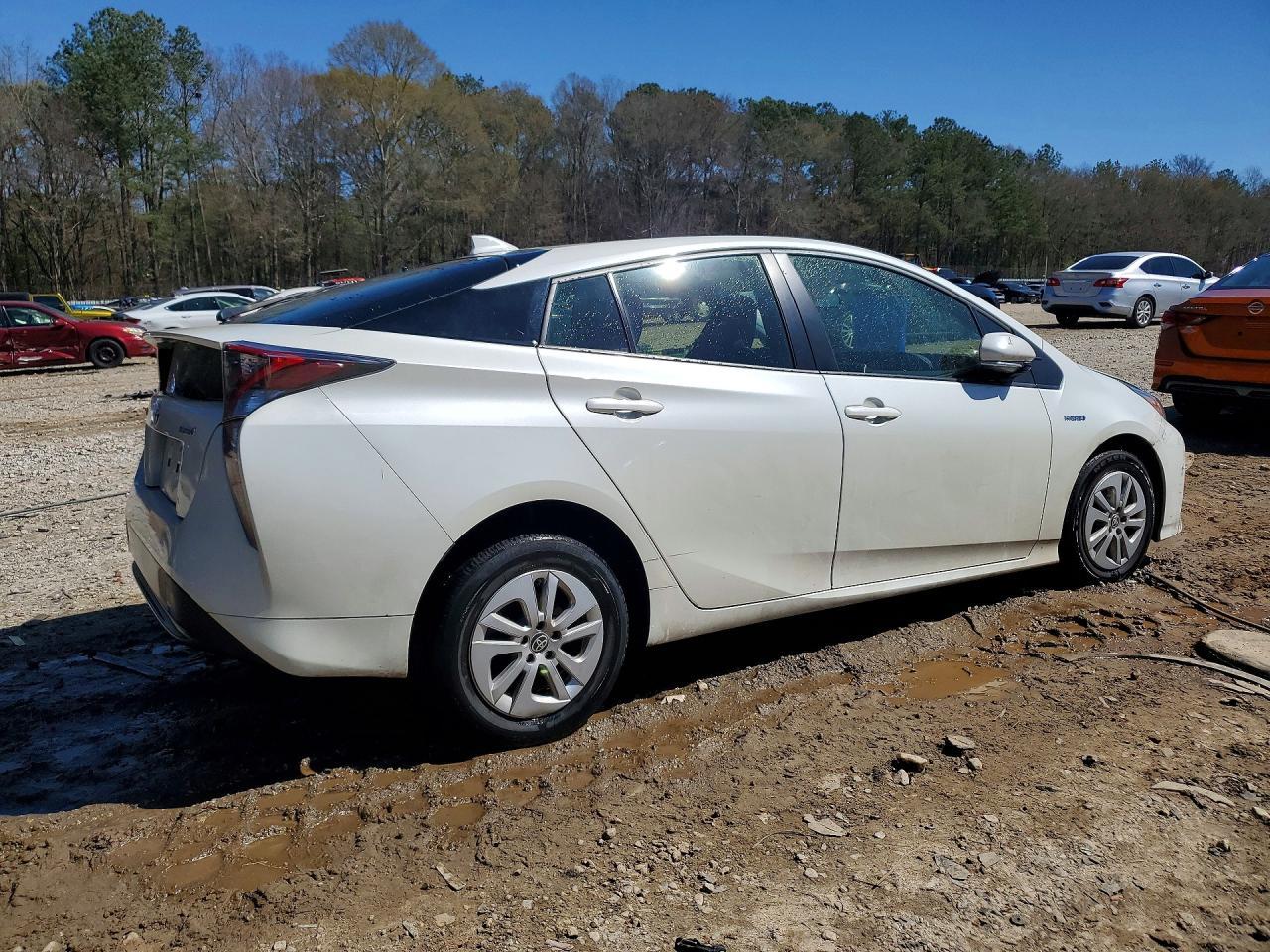 2016 TOYOTA PRIUS