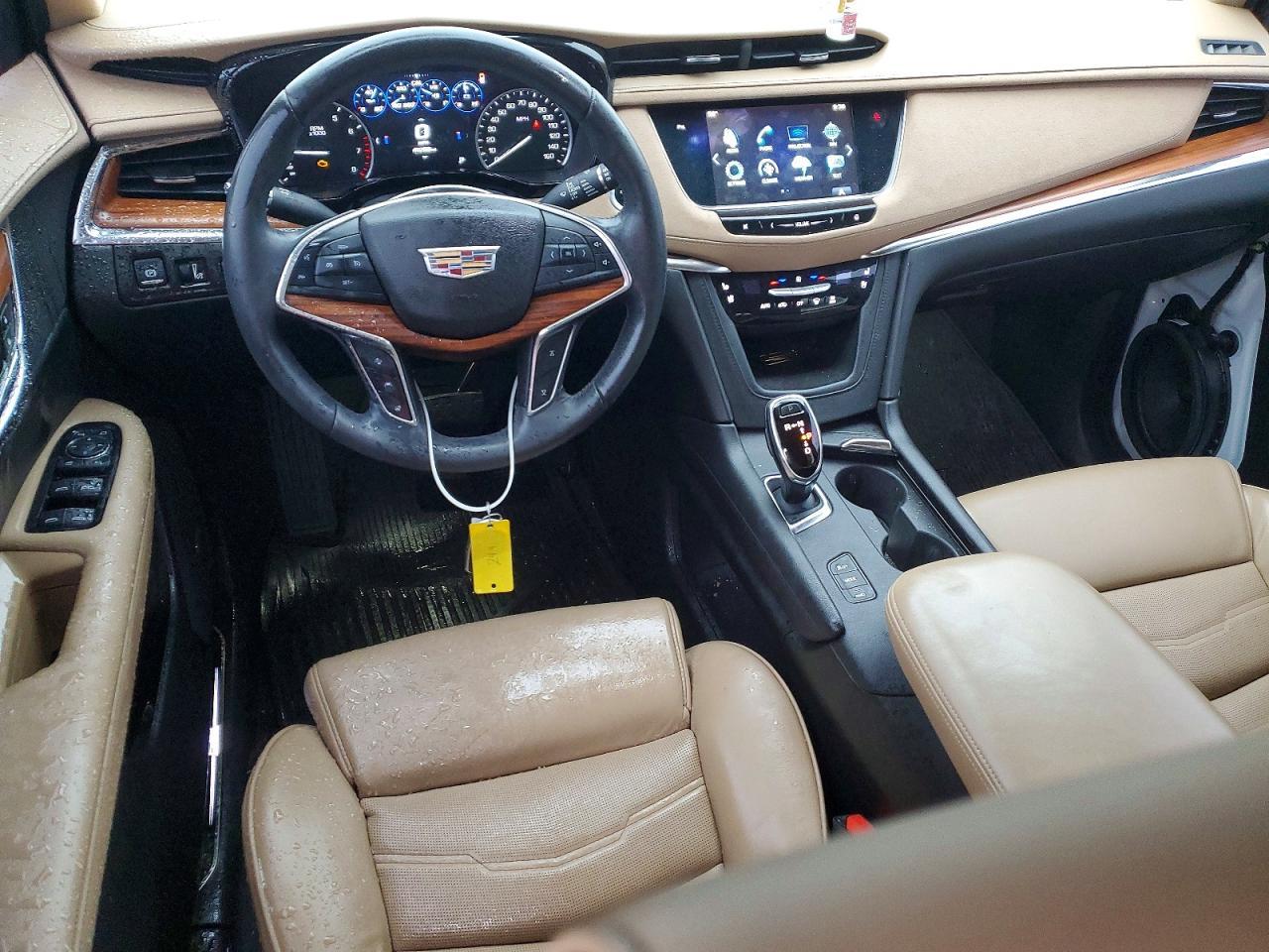 2017 CADILLAC XT5