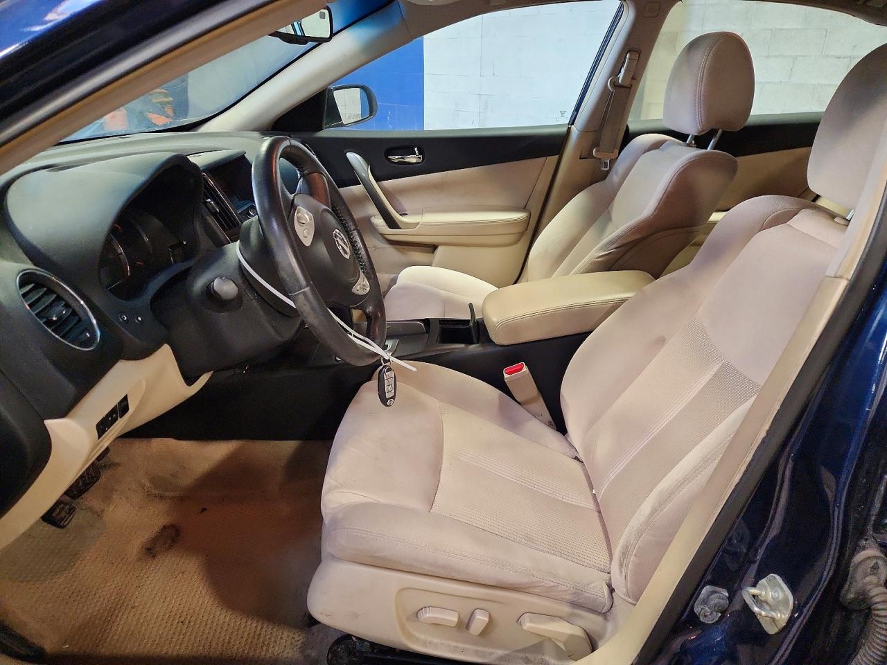 2014 NISSAN Maxima