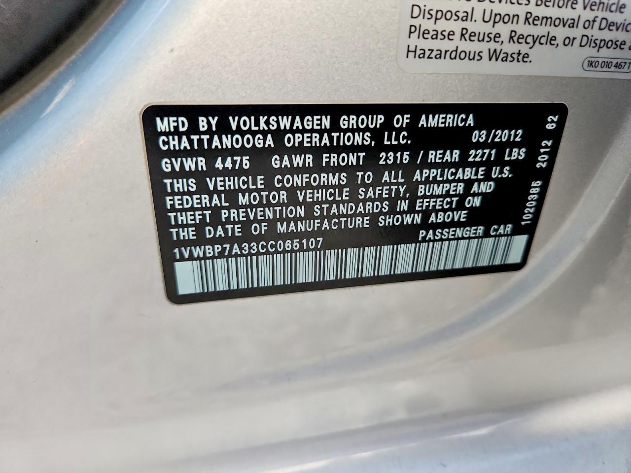 2012 VOLKSWAGEN Passat