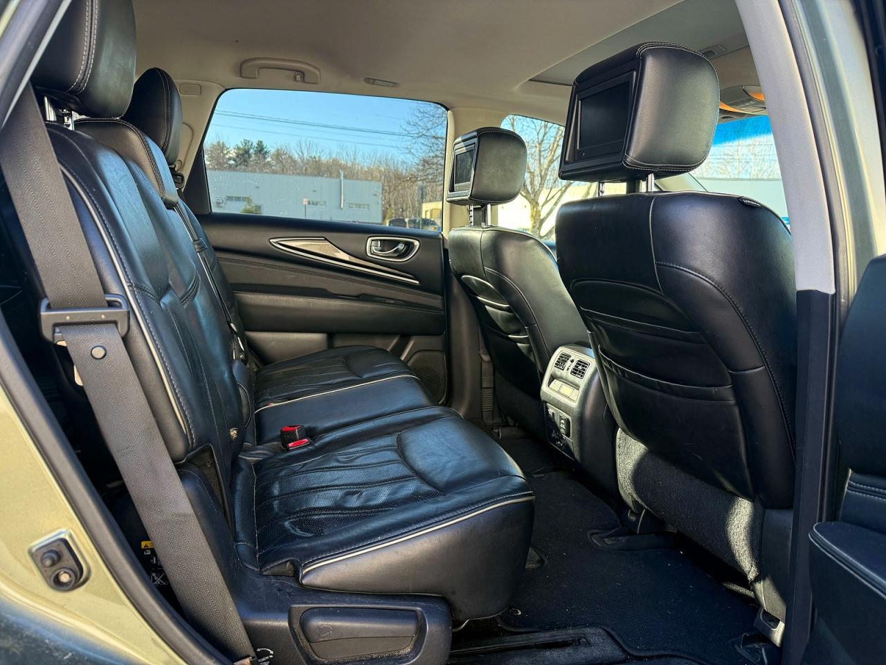 2016 INFINITI