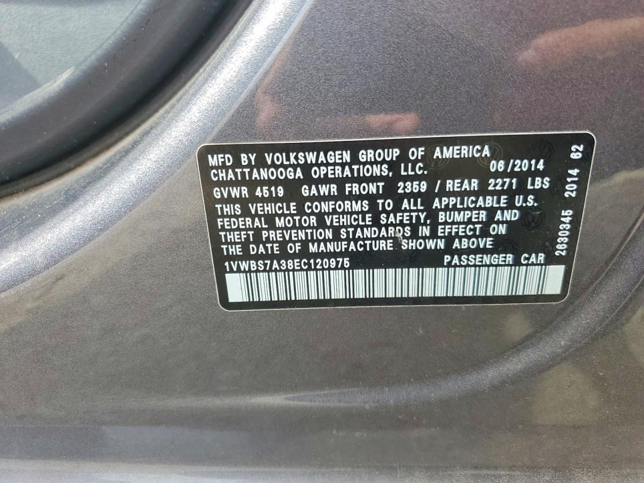 2014 VOLKSWAGEN Passat