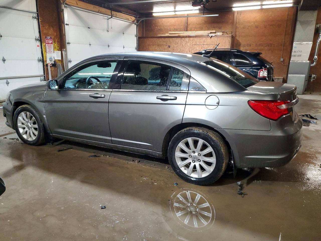2013 CHRYSLER 200