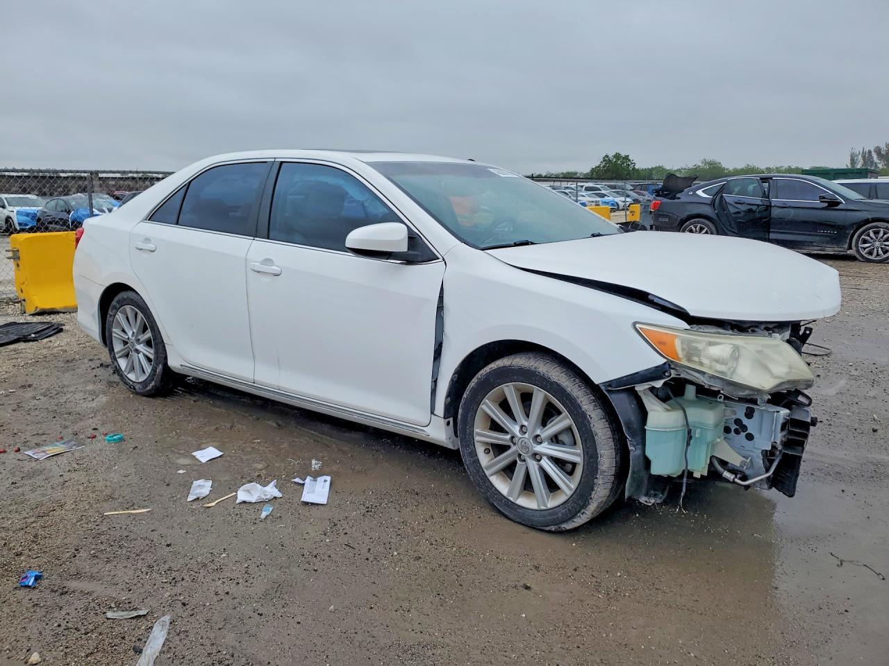 2013 TOYOTA CAMRY