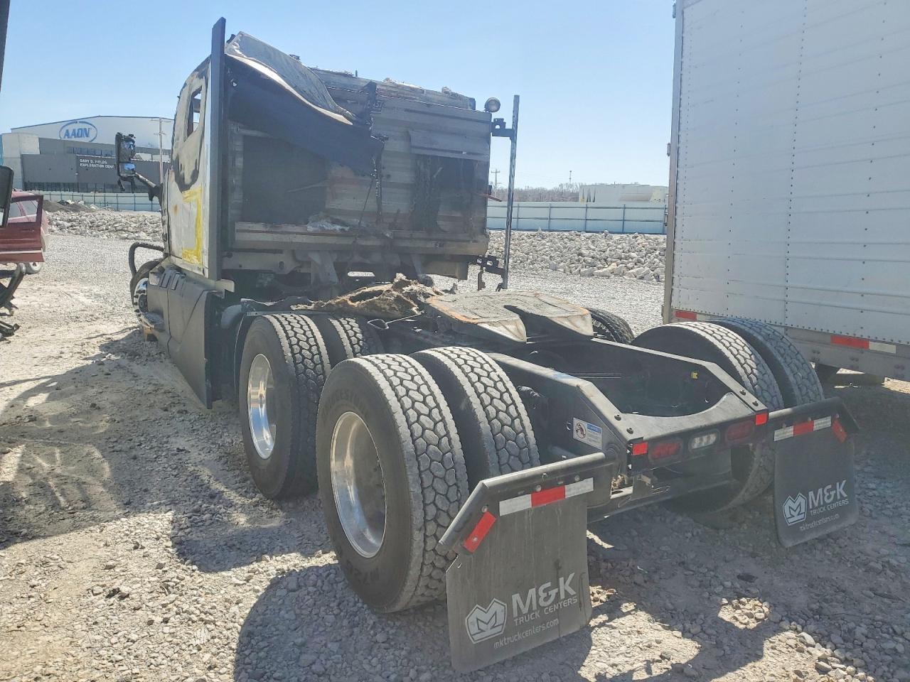 2026 VOLVO VNL