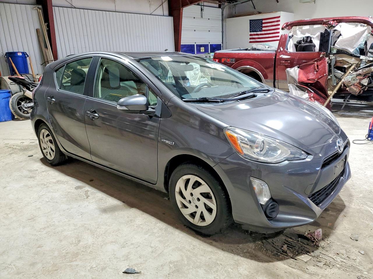 2015 TOYOTA Prius c