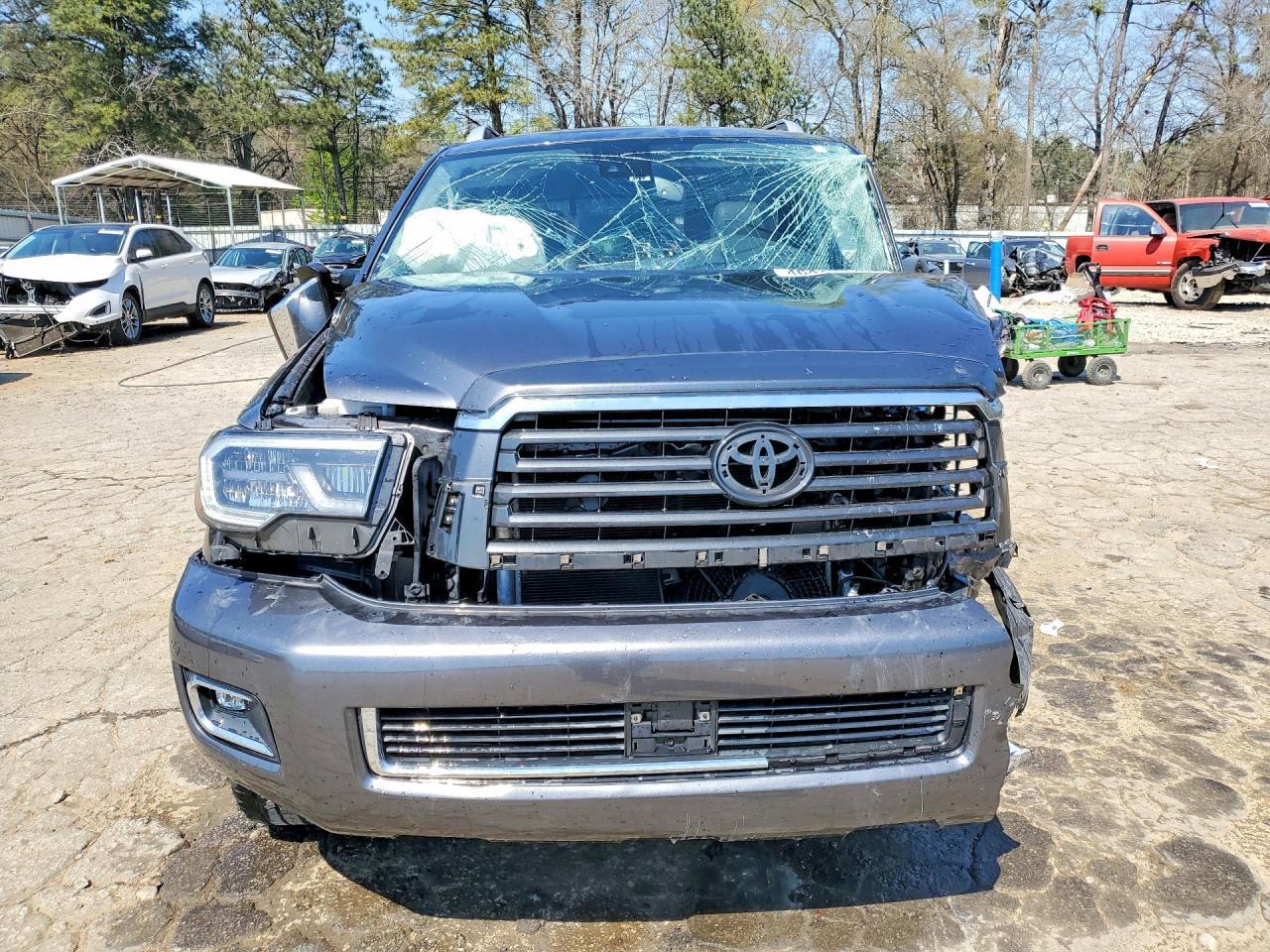2020 TOYOTA Sequoia
