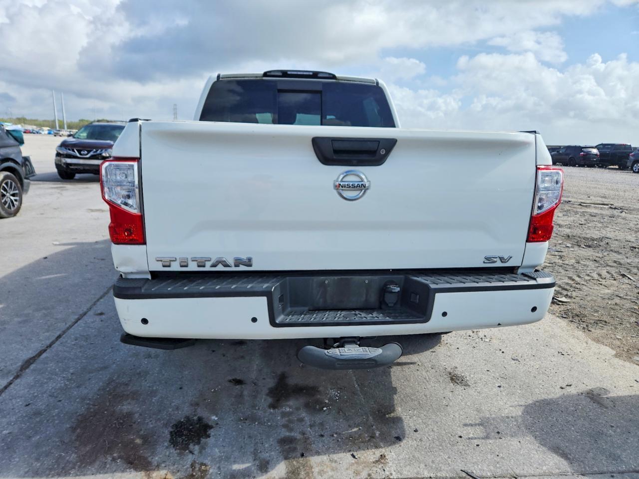 2020 NISSAN Titan