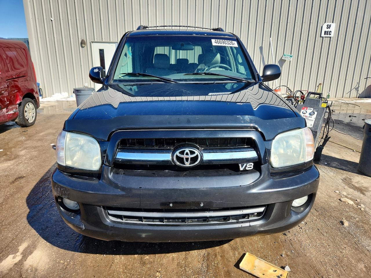 2005 TOYOTA Sequoia