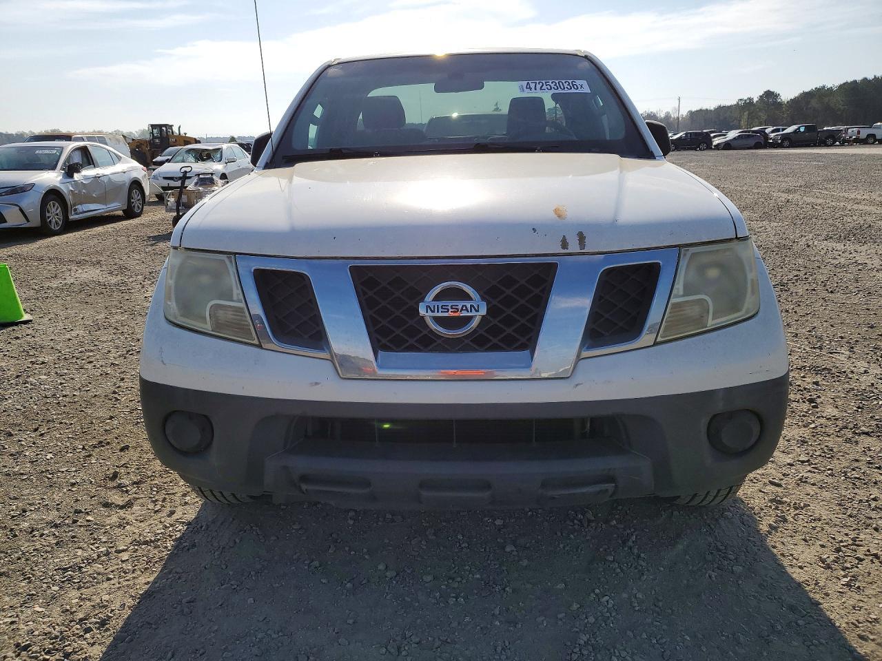 2015 NISSAN Frontier