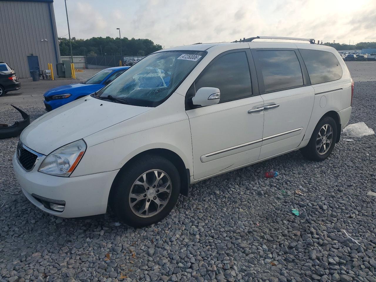 2014 KIA SEDONA