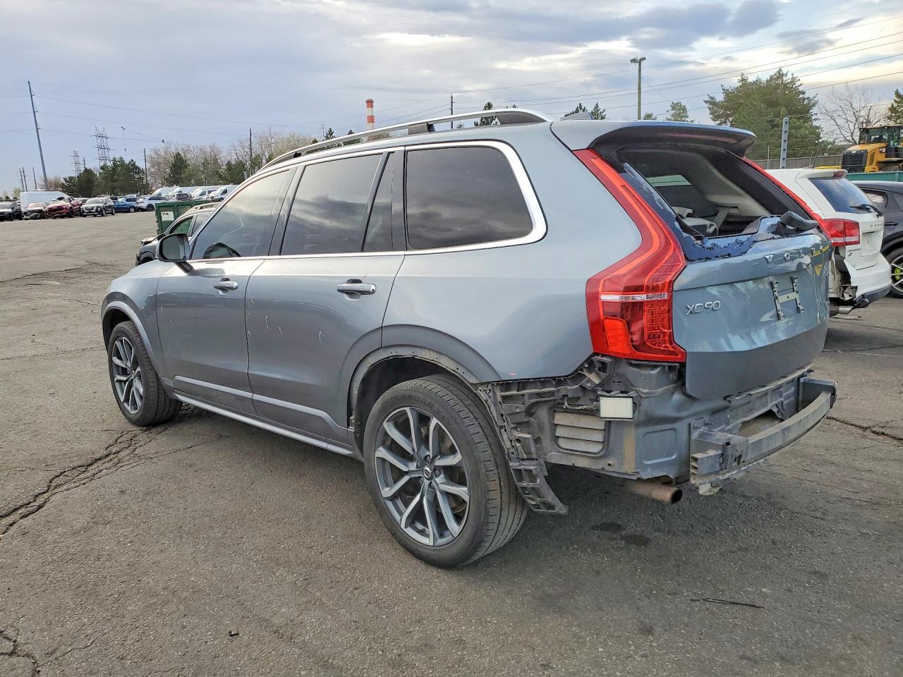 2019 VOLVO XC90