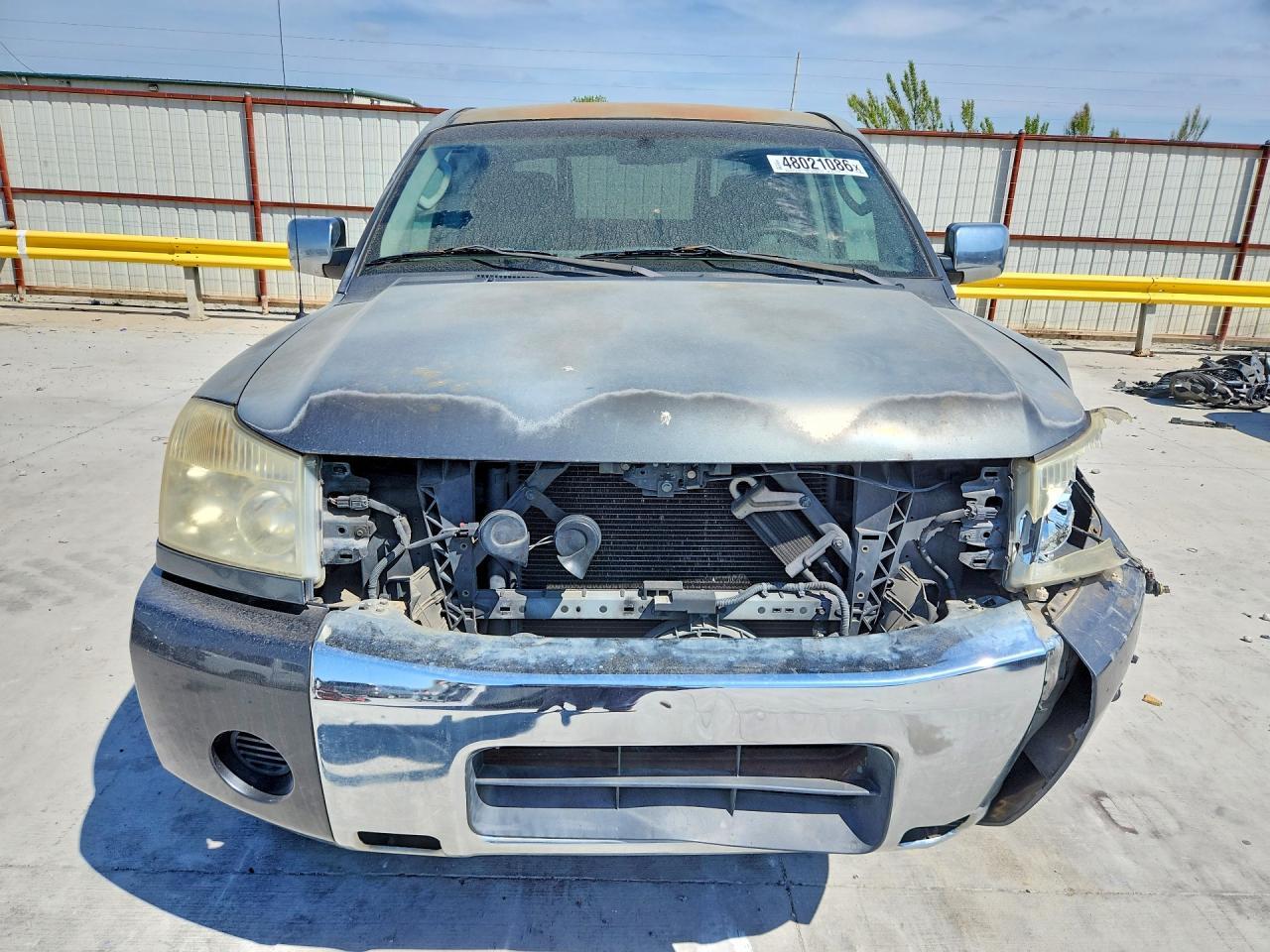 2005 NISSAN Titan