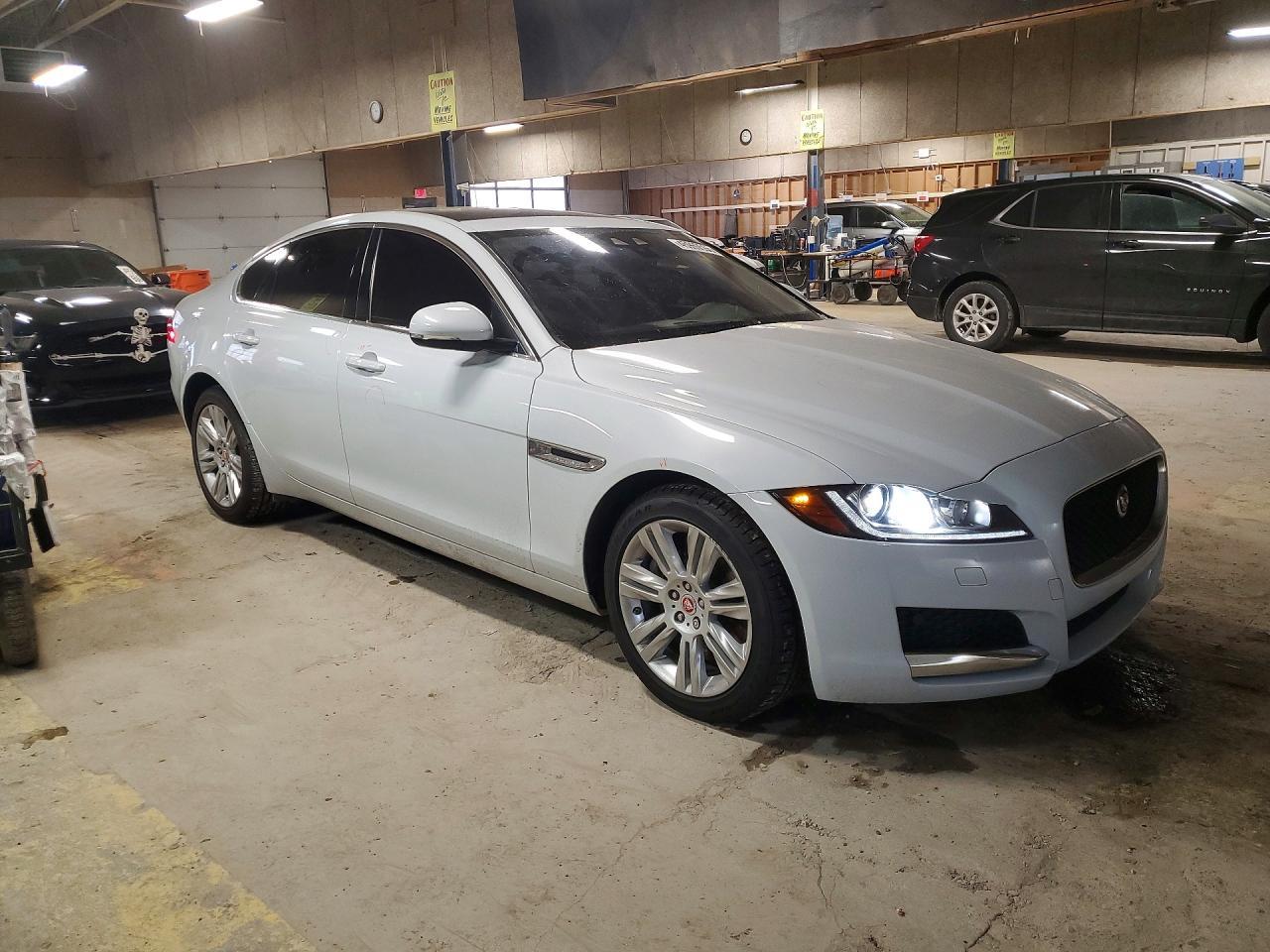 2017 JAGUAR XF