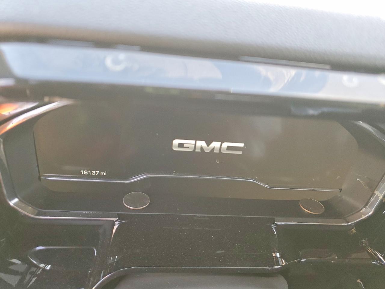 2024 GMC Sierra