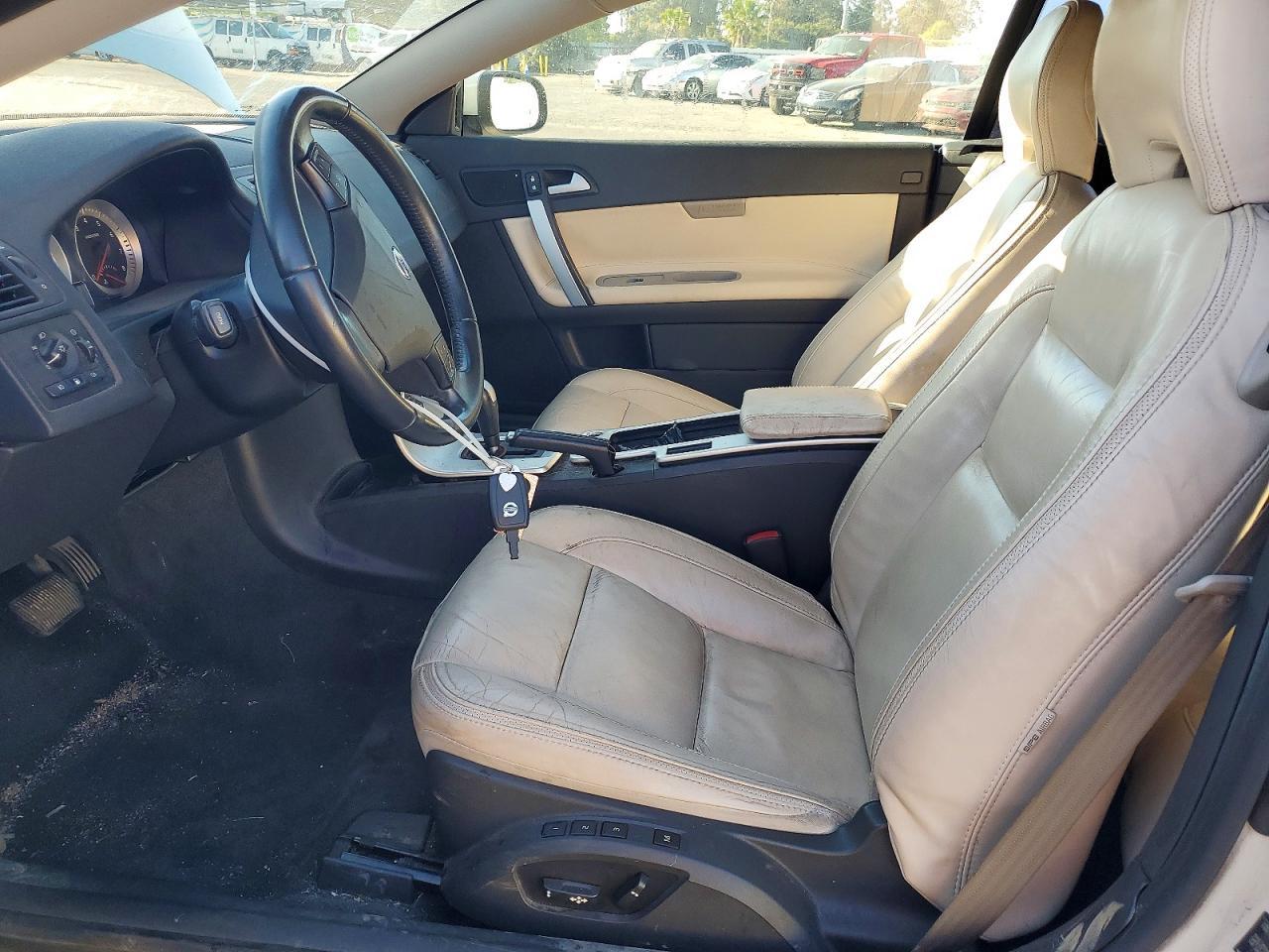 2012 VOLVO C70