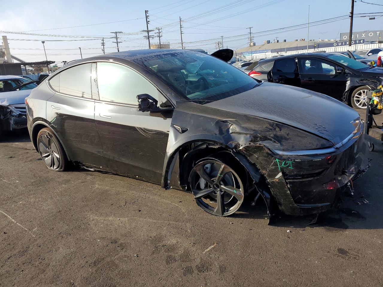 2026 TESLA MODEL Y