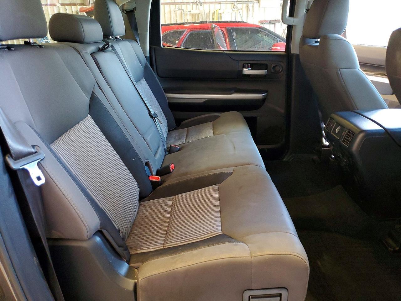 2016 TOYOTA TUNDRA