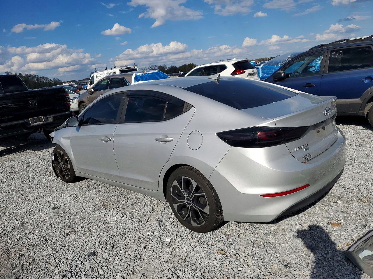 2017 HYUNDAI ELANTRA