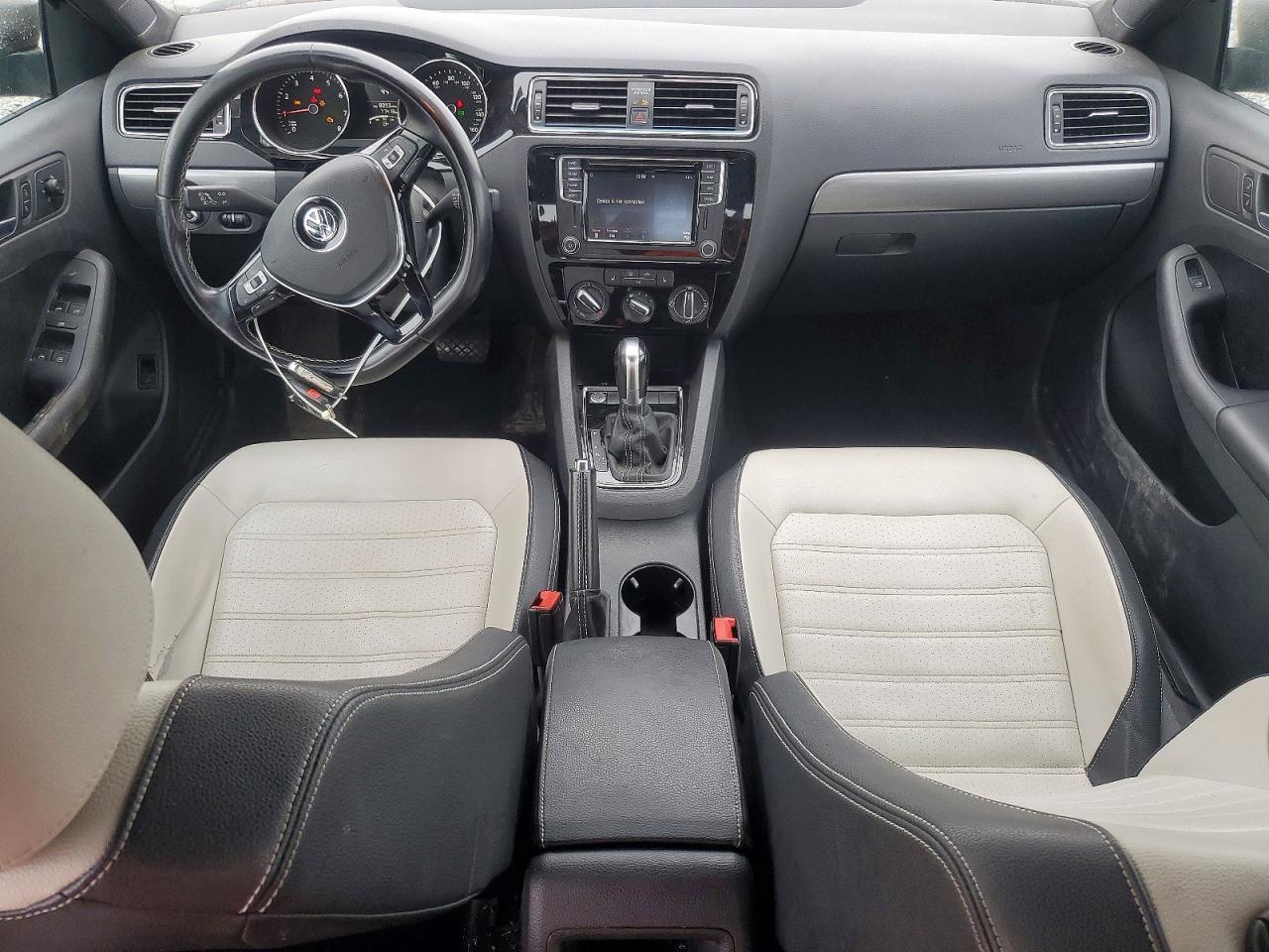 2016 VOLKSWAGEN JETTA
