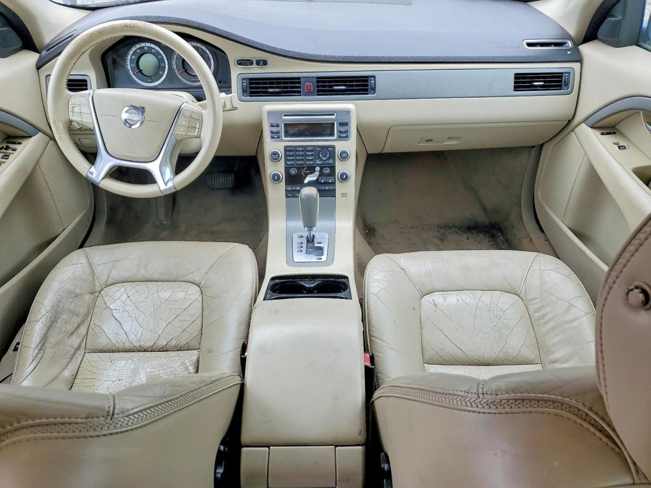 2010 VOLVO XC70