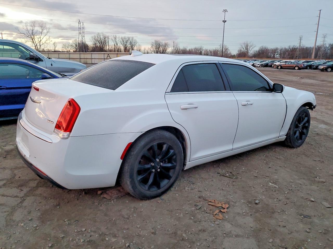 2015 CHRYSLER 300