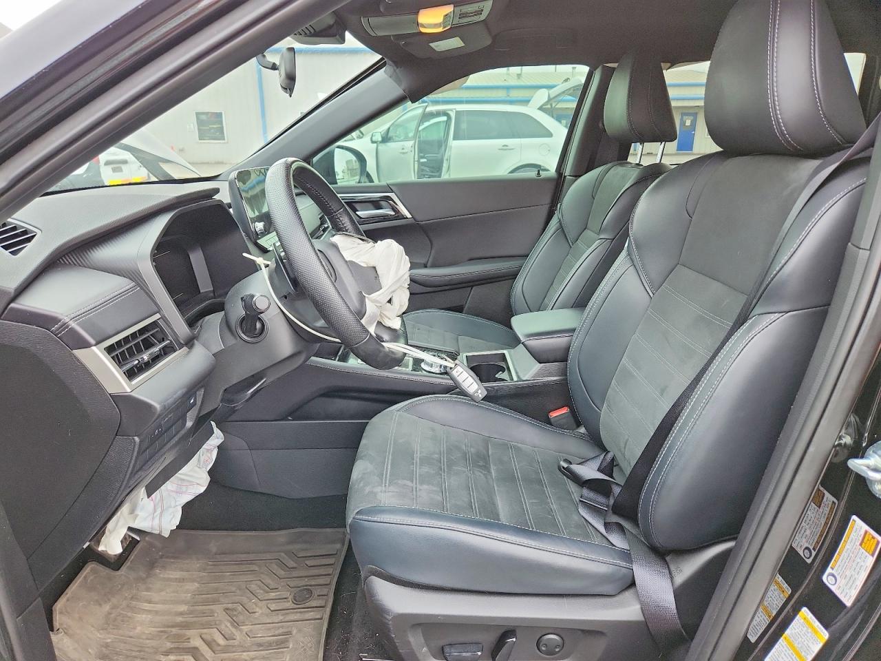 2024 MITSUBISHI outlander