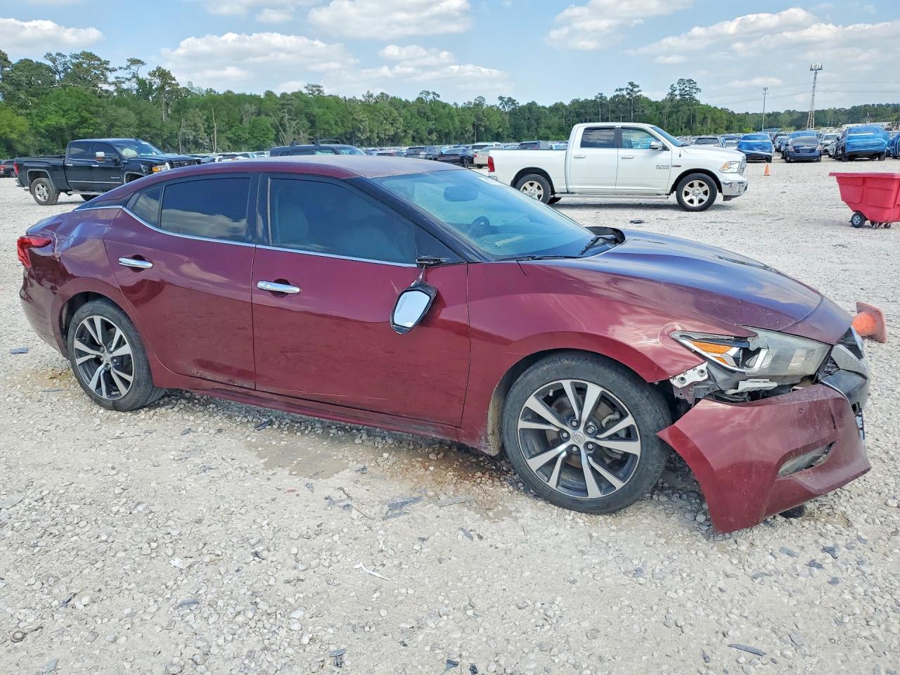 2016 NISSAN Maxima