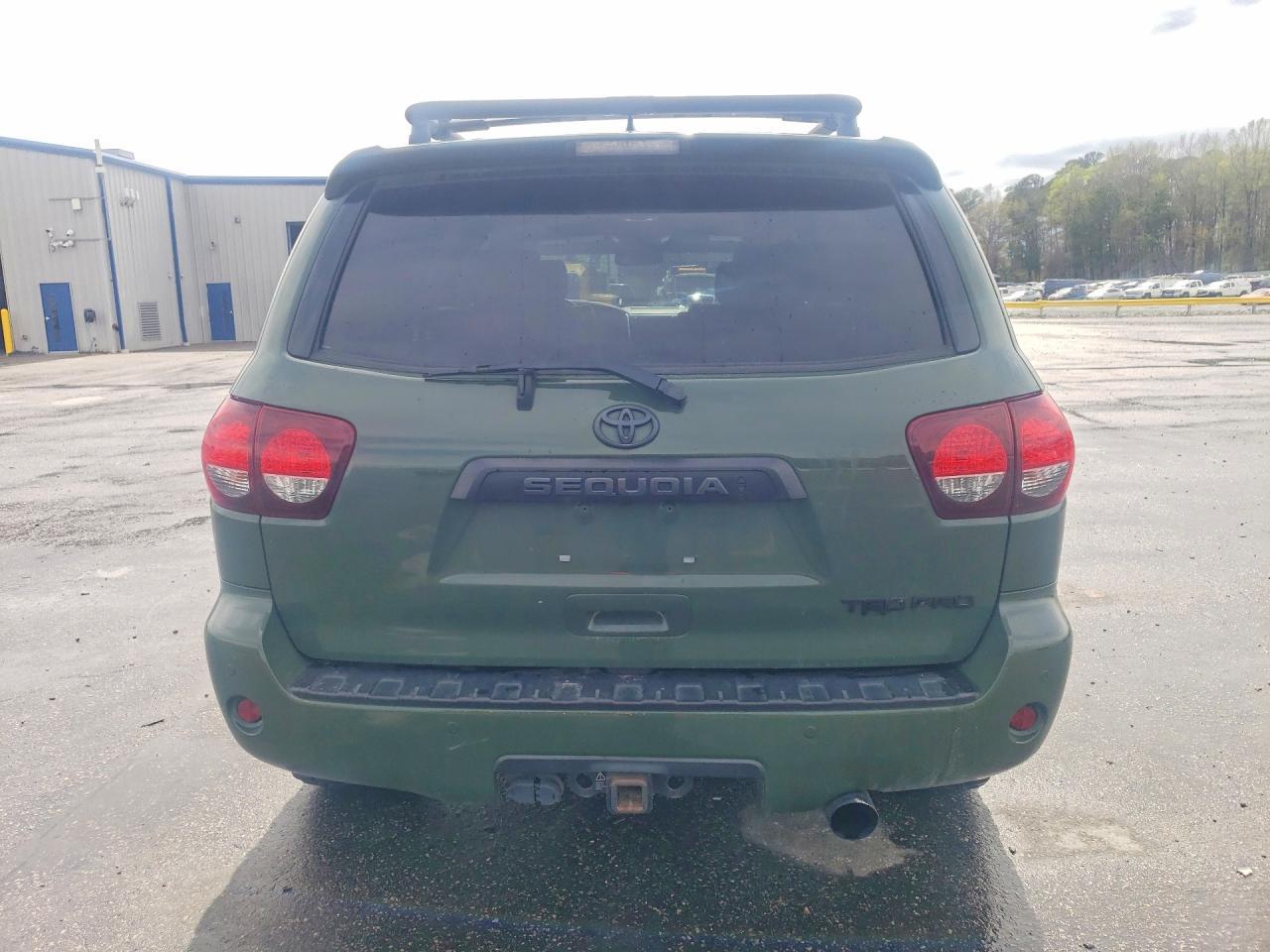 2020 TOYOTA Sequoia