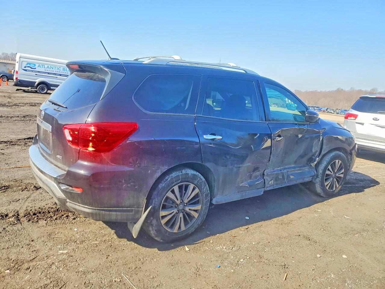 2017 NISSAN PATHFINDER