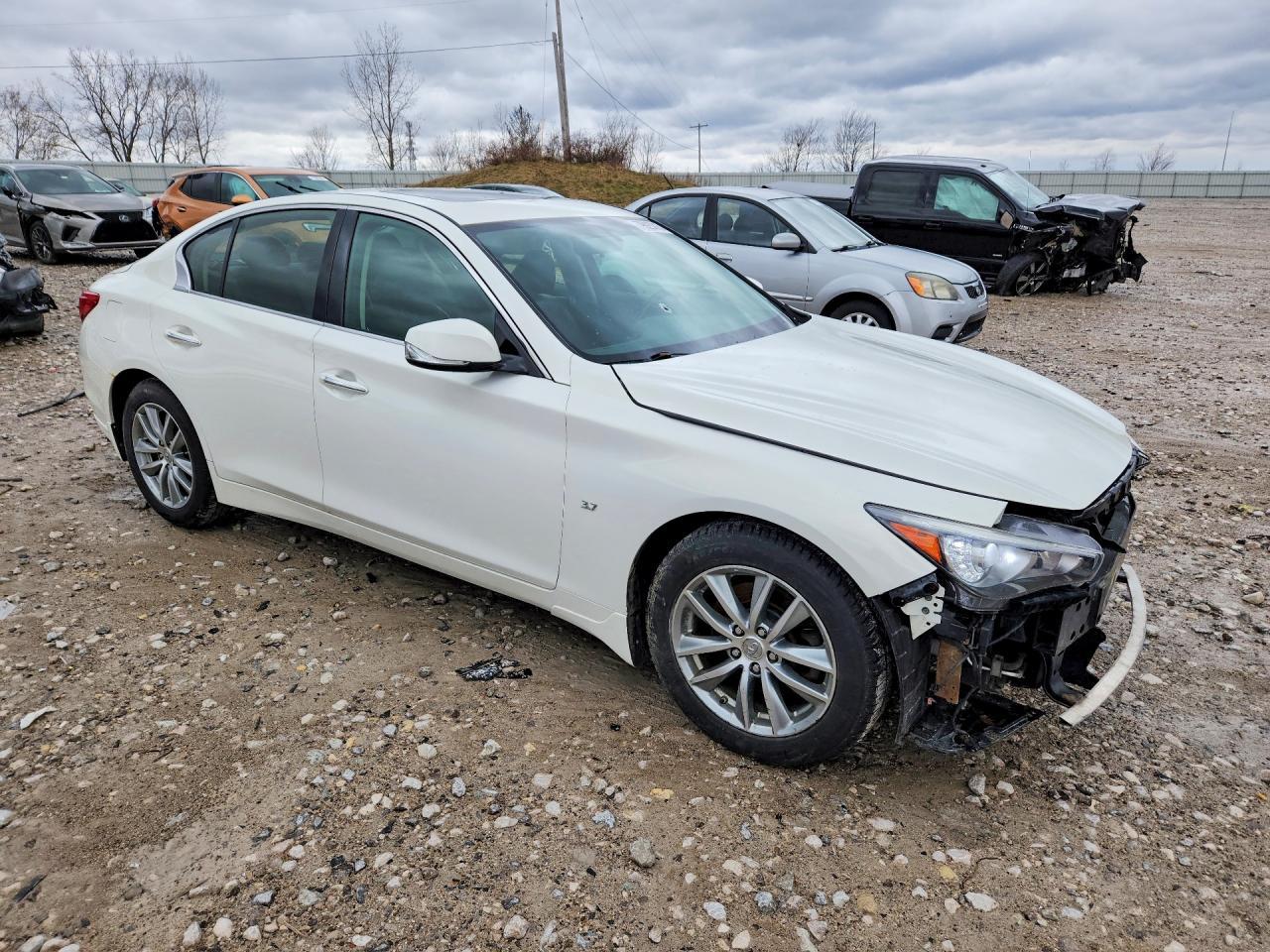 2014 INFINITI Q50