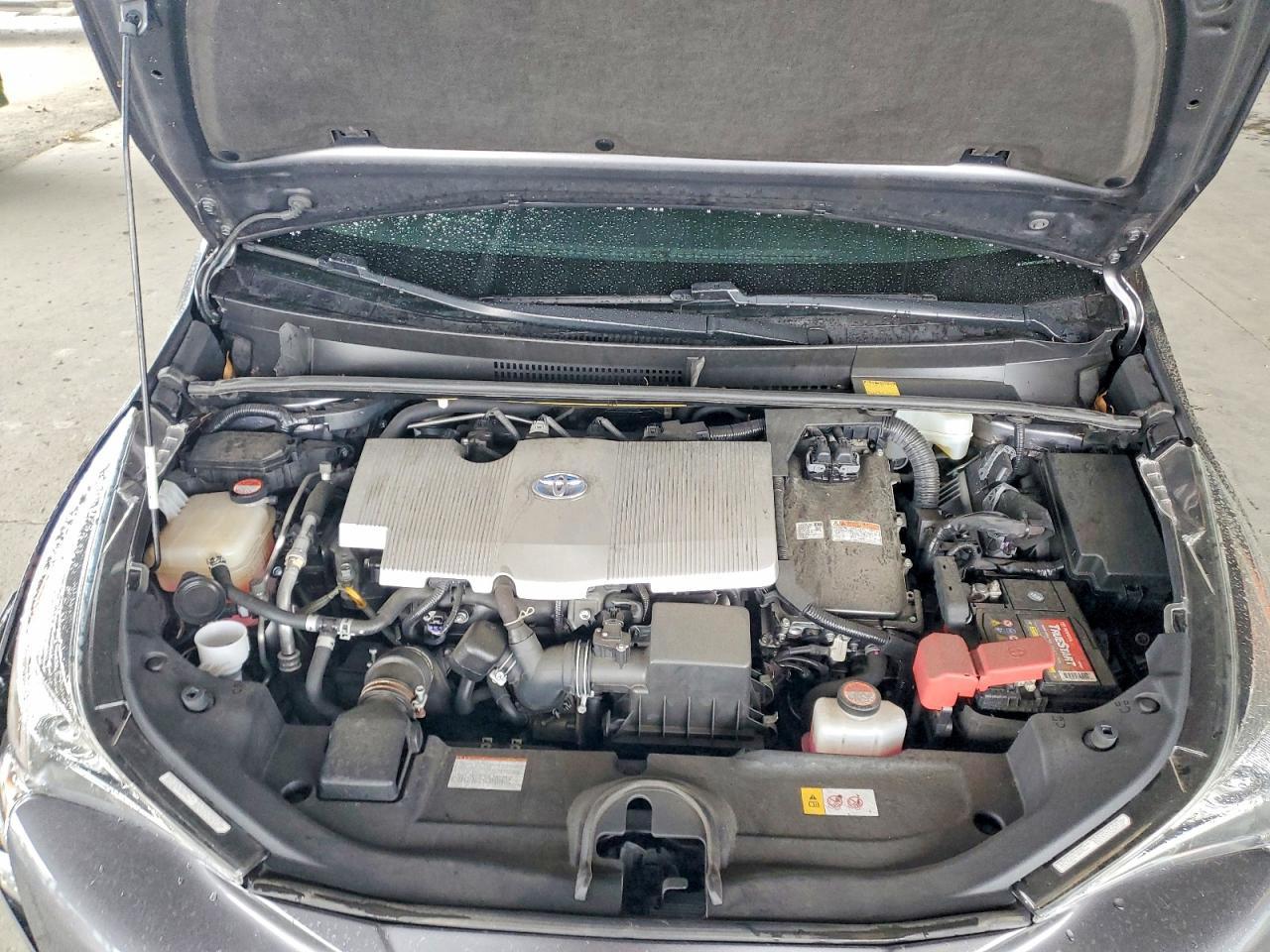 2016 TOYOTA PRIUS