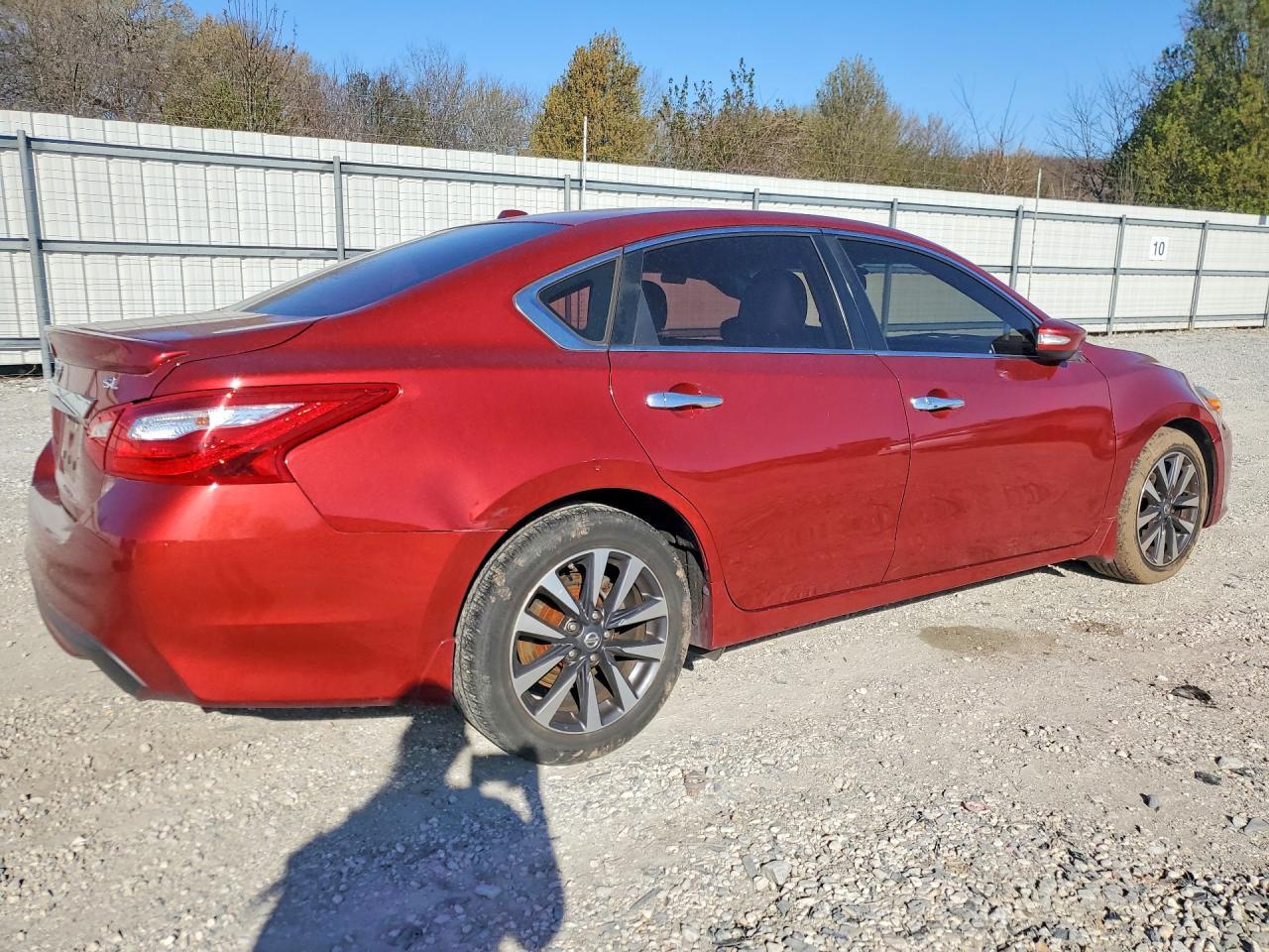 2017 NISSAN ALTIMA
