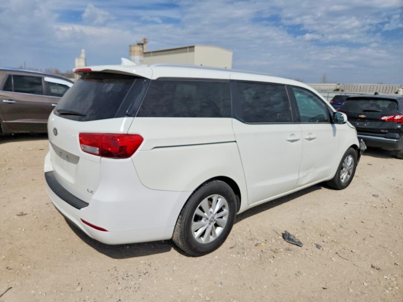 2016 KIA SEDONA