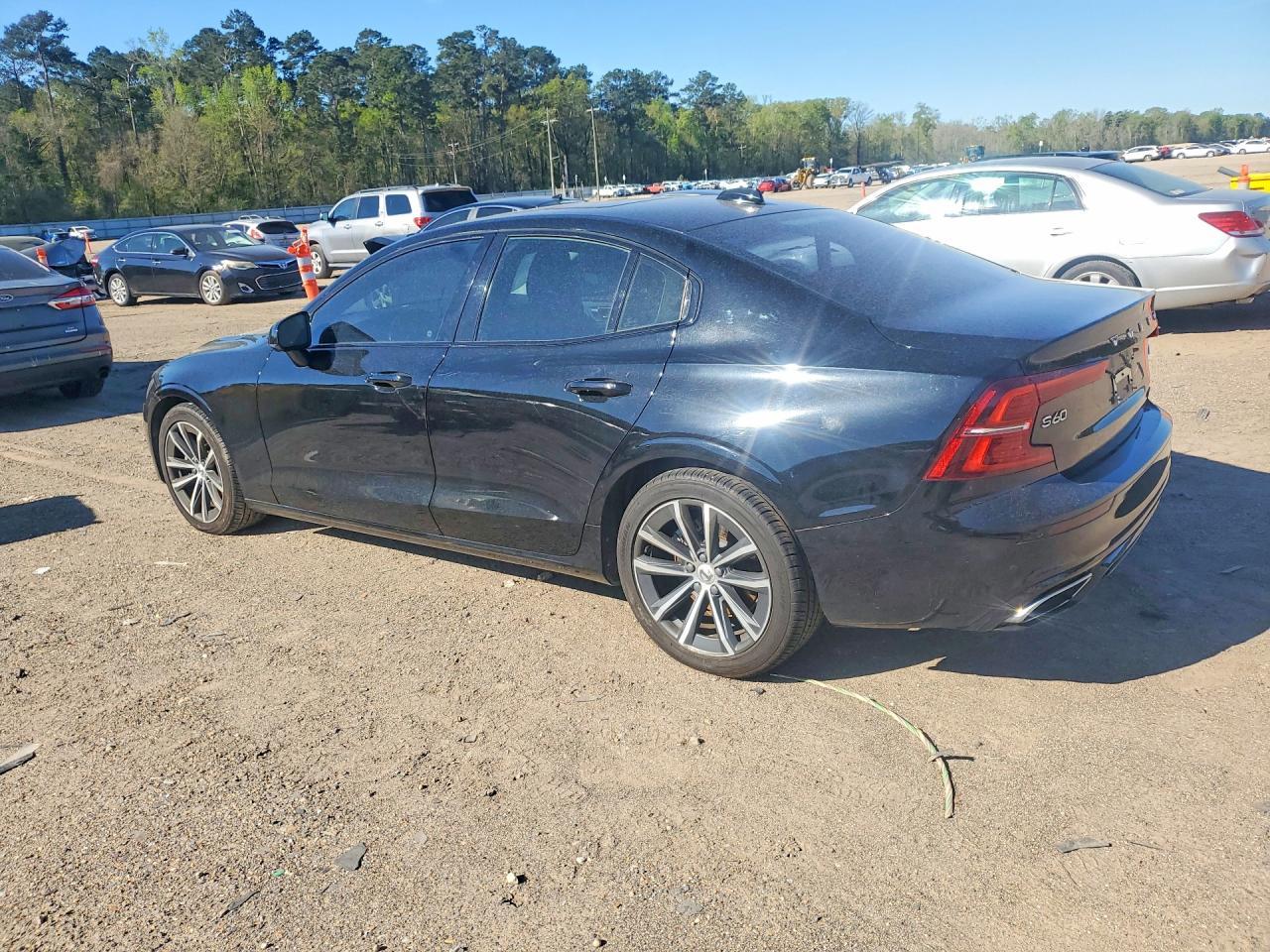 2022 VOLVO S60