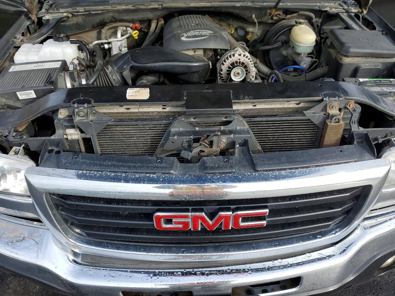 2005 GMC Sierra