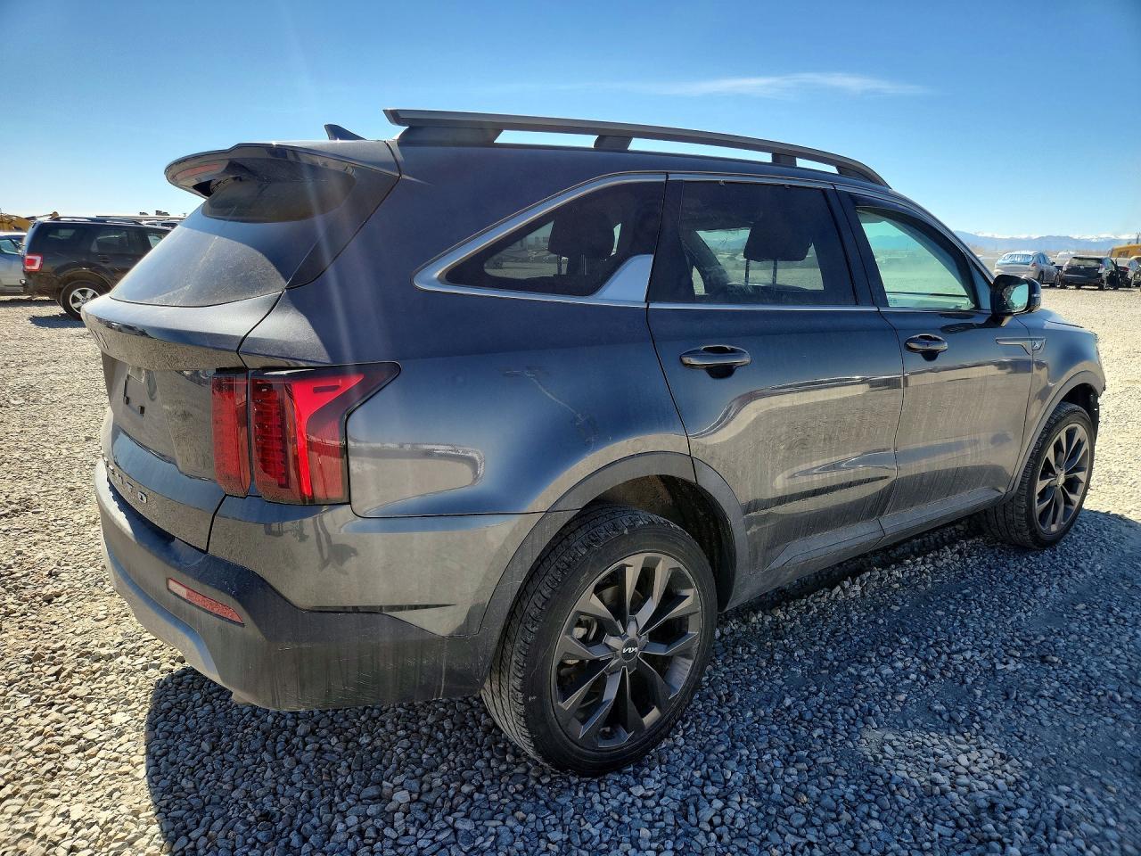 2022 KIA SORENTO