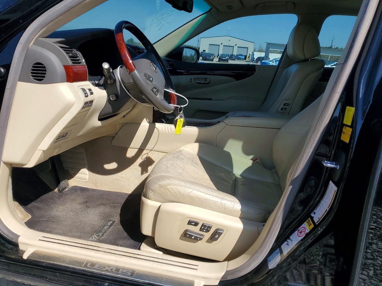 2011 LEXUS LS 460