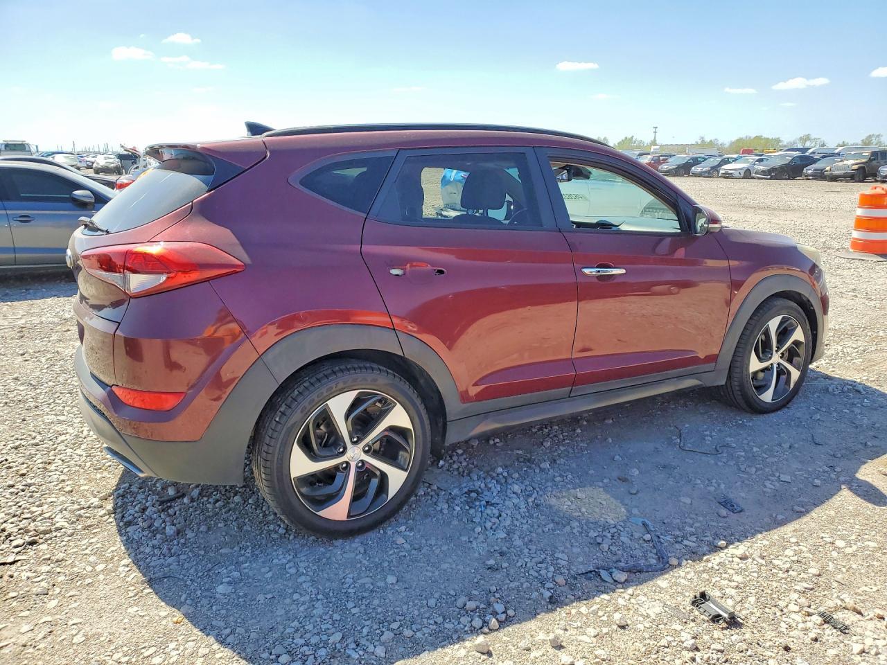 2016 HYUNDAI TUCSON