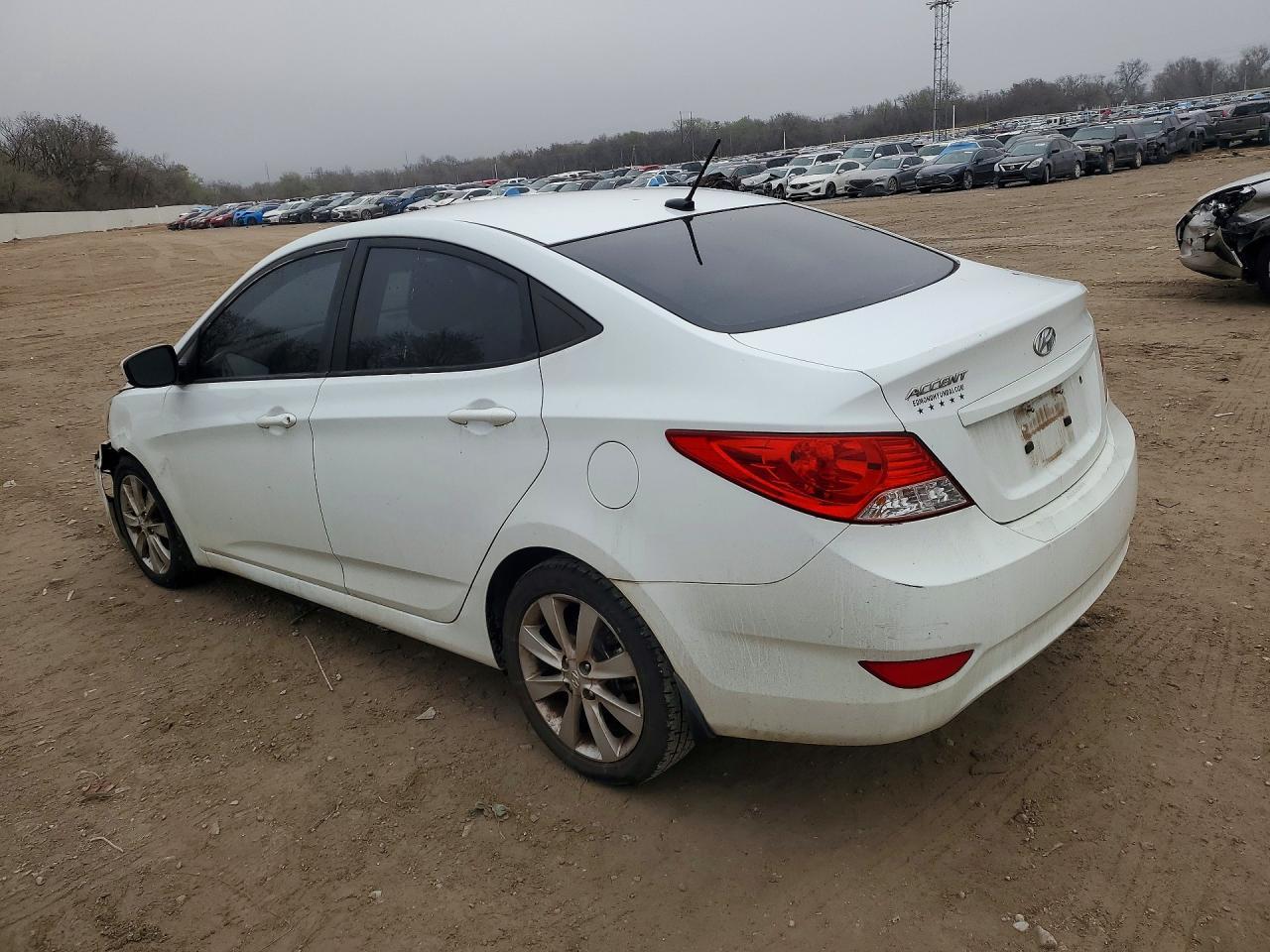 2013 HYUNDAI ACCENT